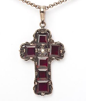 Goettgen Collier Kette mit Anhänger Granat Kreuz 925