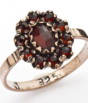 Goettgen Ring Granat 925