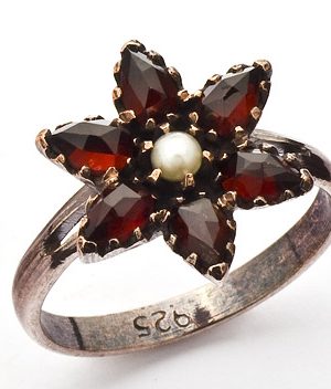 Goettgen Ring Granat 925