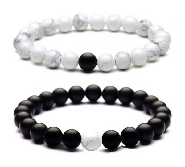 Housruse Armband Set "Paar-Armband mit 8 mm Perlen, 2 schwarze matte und weiße Armbänder" (2-tlg)