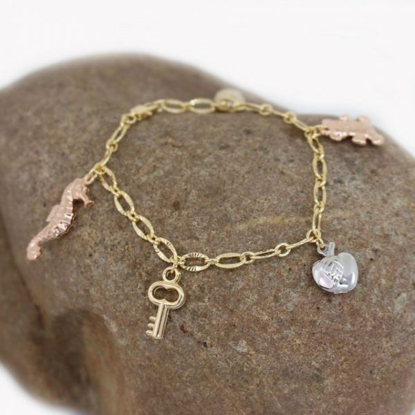 mitienda Armband "Charm Armband golden mit fünf Anhängern"